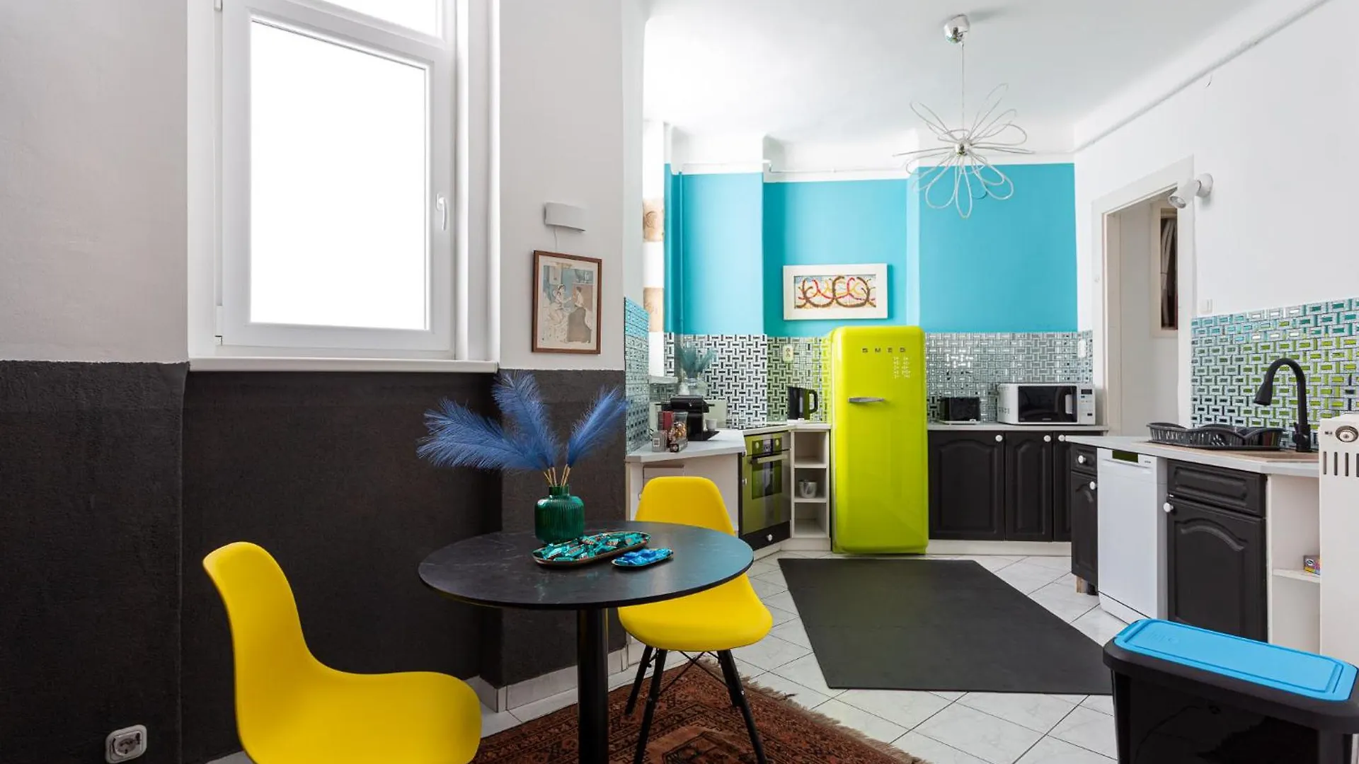 Serpentine Apartments At Buda Castle Budapest